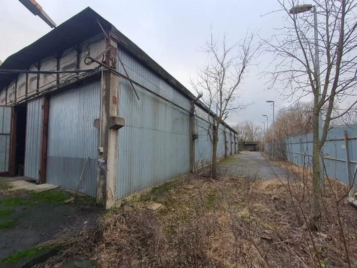 Складское здание с земельным участком в Старо-Паново